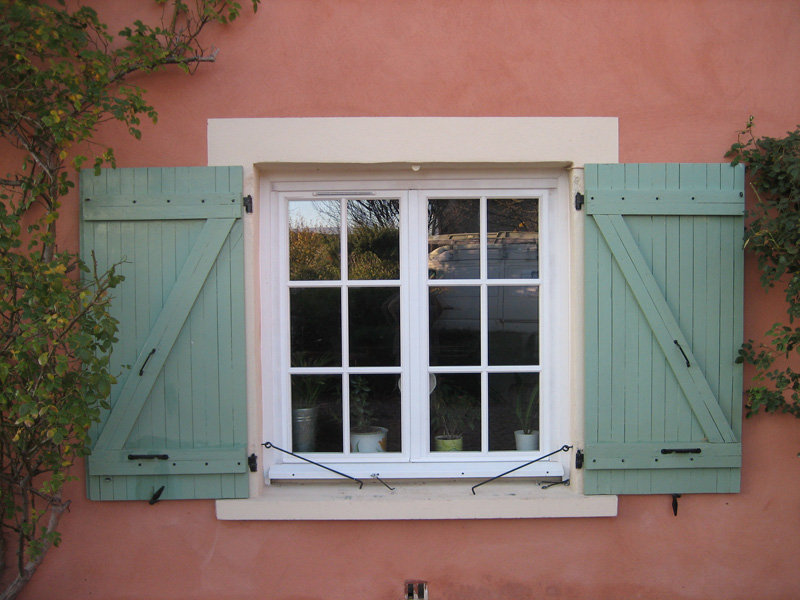 Pose d'une fenêtre bois coloris blanc petits bois intégrés - 38 Satolas et Bonce