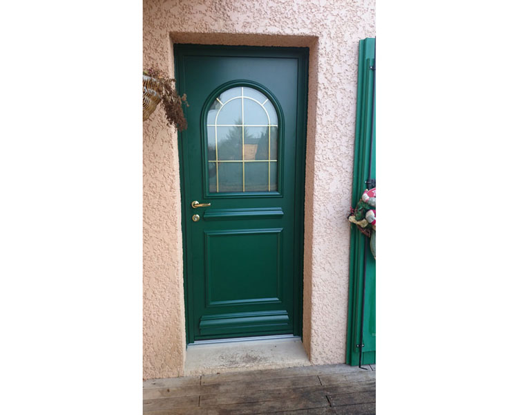 Pose d'une porte d'entrée aluminium avec vitrage décoratif - 38 Optevoz